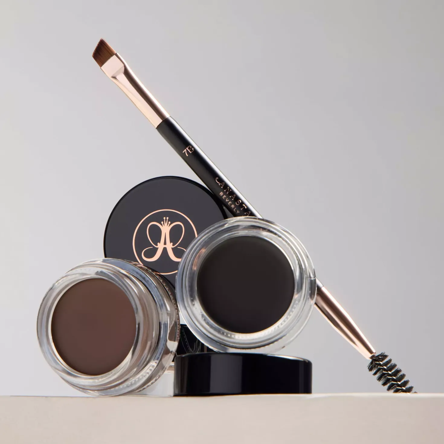 Anastasia Beverly Hills Dip Brow Pomade Medium Brown