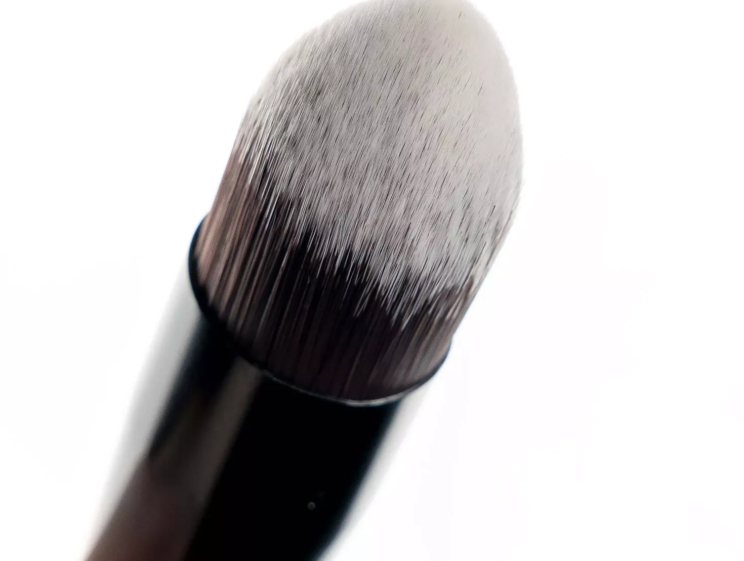 Brushworks No. 4 Tapered Precision Buffing Brush