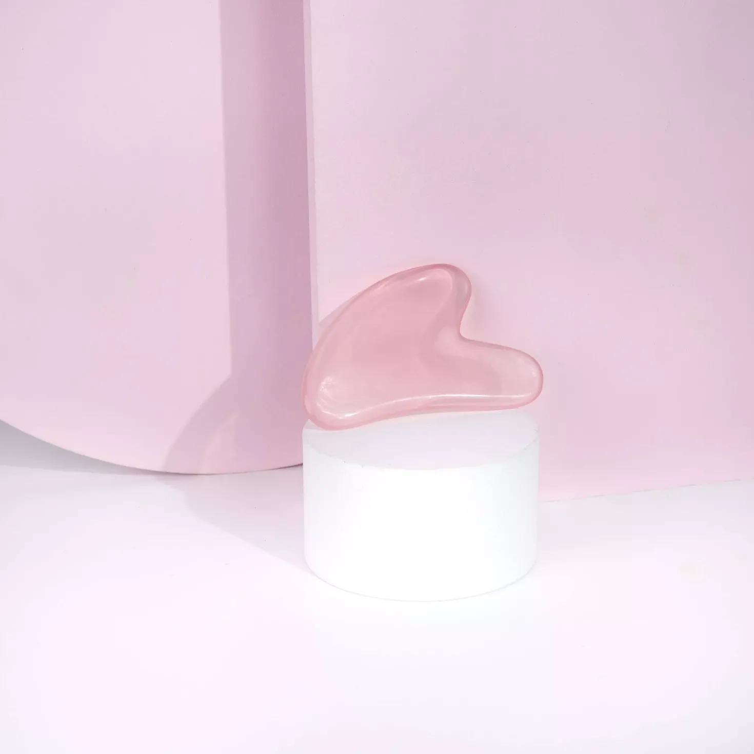 Brushworks Resin Rose Quartz Roller & Gua Sha