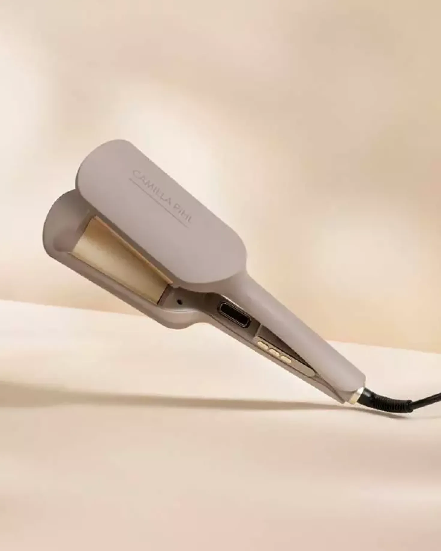 Camilla Pihl Cosmetics That Beachy Wave