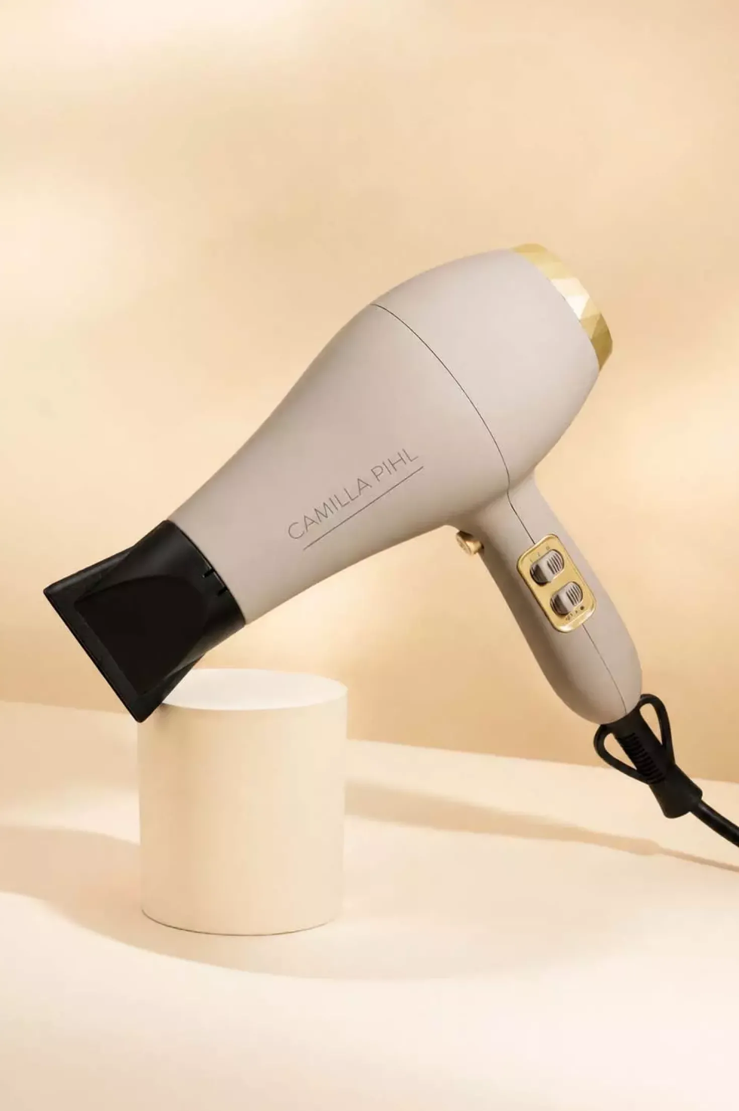 Camilla Pihl Cosmetics That IR Hair Dryer
