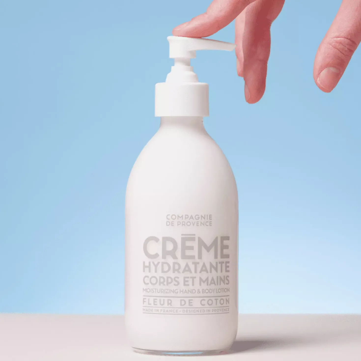 Compagnie de ProvenceExtra Pur Moisturizing Hand & Body Lotion Cotton Flower 300 ml