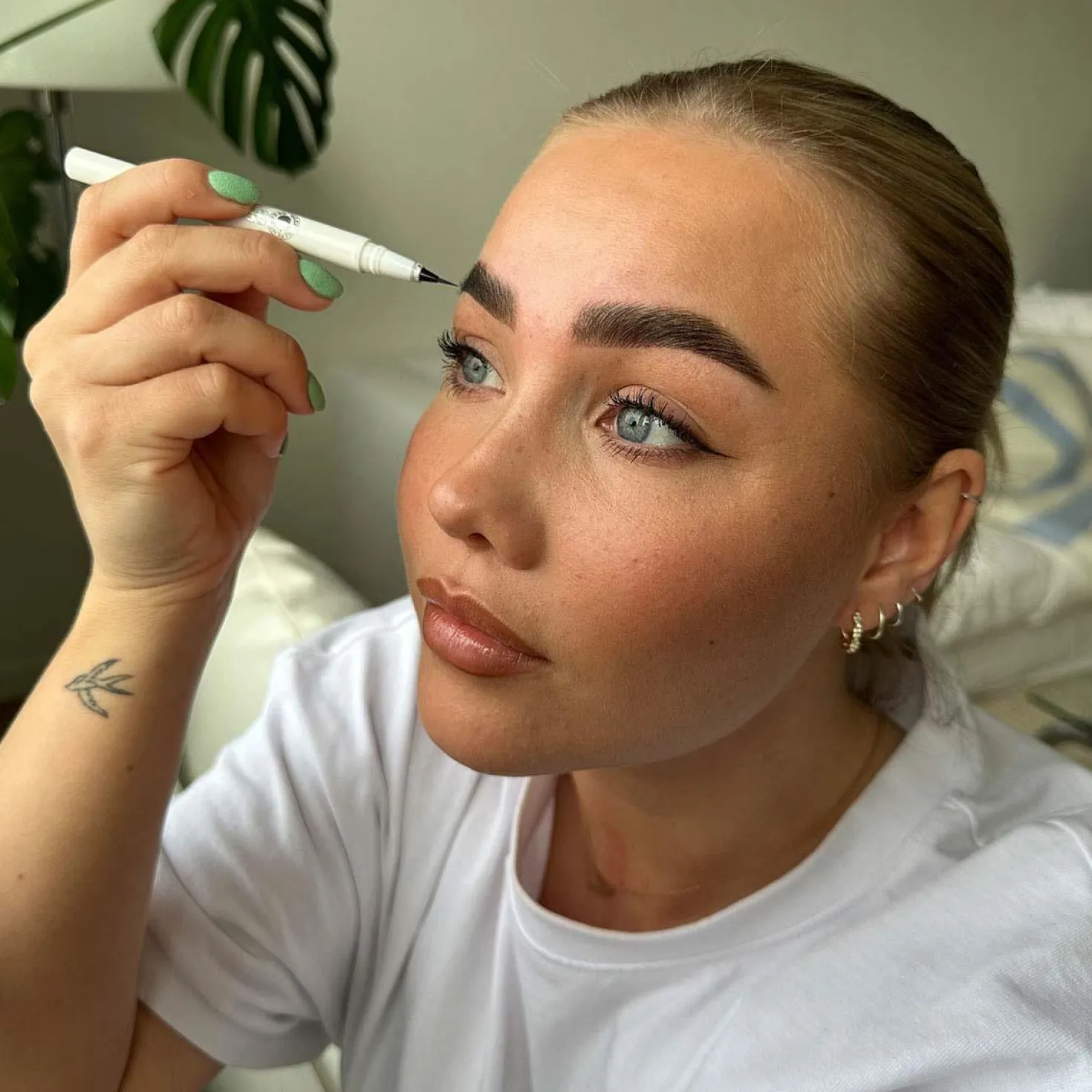 DependPerfect Eye Eyebrow Pen Ultra Thin Soft Brown
