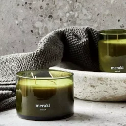 MerakiOud Leaf Scented Candle Large