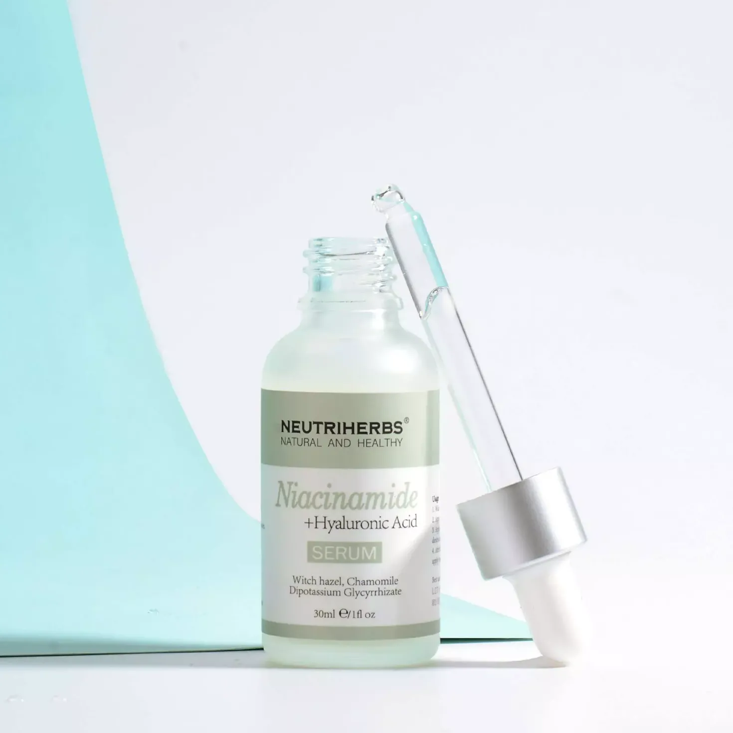 Neutriherbs Niacinamide + Hyaluronsyra Skin Serum 30 ml