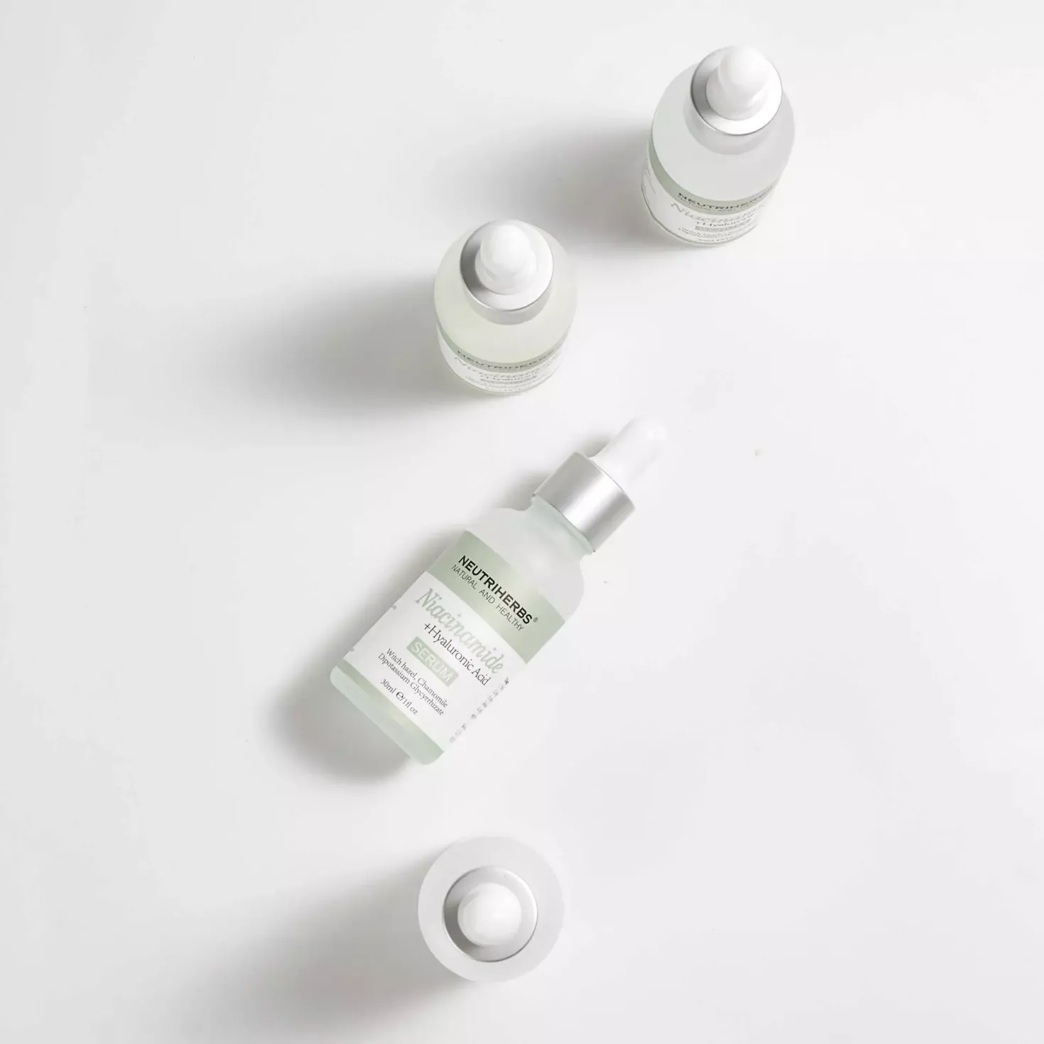 Neutriherbs Niacinamide + Hyaluronsyra Skin Serum 30 ml